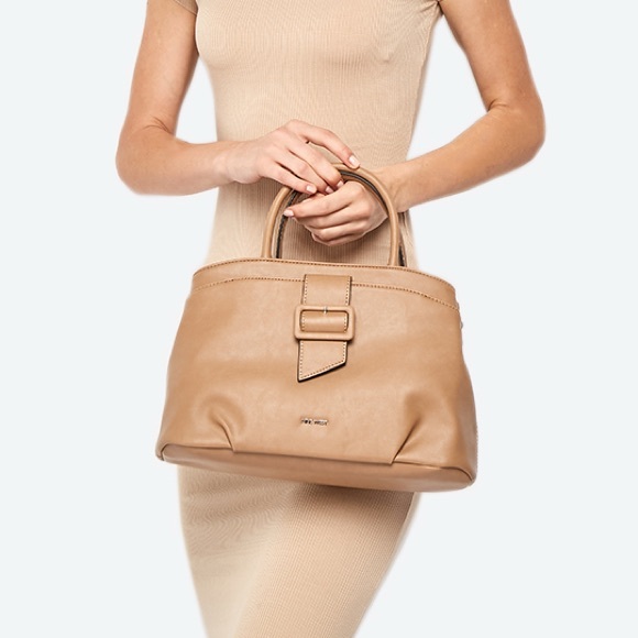 Nine West Handbags - ❌SOLD❌ Nine West Cypress Tan Purse